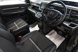 Минивэн Honda Stepwgn Spada 2015 года, 1659000 рублей, Новосибирск