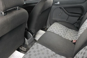 Седан Ford Focus 2005 года, 399000 рублей, Тюмень