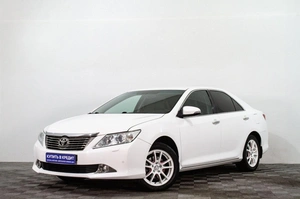 Седан Toyota Camry 2013 года, 1939000 рублей, Сургут
