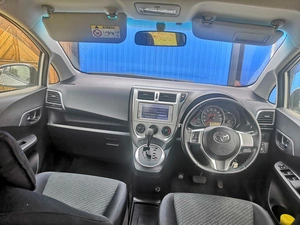 Хетчбэк Toyota Ractis 2012 года, 1150000 рублей, Красноярск
