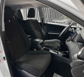 Внедорожник Toyota RAV4 2018 года, 2380000 рублей, Красноярск