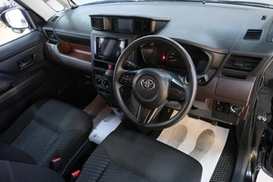 Минивэн Toyota Roomy 2019 года, 1099000 рублей, Омск