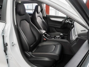 Лифтбек JAC J7 2023 года, 1850000 рублей, Тюмень