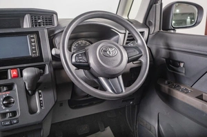 Минивэн Toyota Roomy 2021 года, 1269000 рублей, Томск