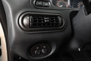 Внедорожник ВАЗ (LADA) Niva Travel 2024 года, 1079000 рублей, Пермь