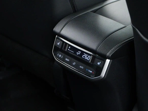 Внедорожник Toyota Highlander 2026 года, 5880046 рублей, Москва