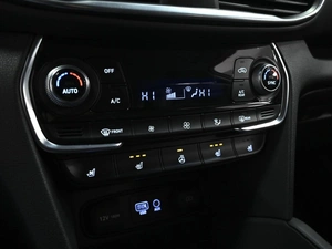 Внедорожник Hyundai Santa Fe 2018 года, 2950000 рублей, Ставрополь