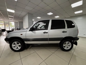 Внедорожник Chevrolet Niva 2005 года, 349000 рублей, Ачинск