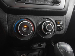 Седан Kia Rio 2013 года, 899000 рублей, Тюмень