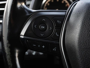 Седан Toyota Camry 2018 года, 2310000 рублей, Самара