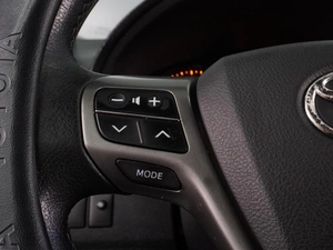 Седан Toyota Avensis 2011 года, 1030000 рублей, Воронеж