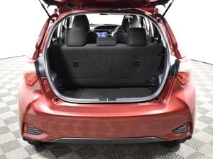 Хетчбэк Toyota Vitz 2017 года, 826100 рублей, Казань