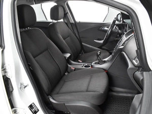 Универсал Opel Astra 2013 года, 1060000 рублей, Воронеж