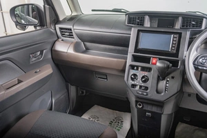 Минивэн Toyota Roomy 2021 года, 969000 рублей, Томск