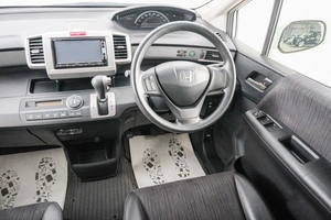 Минивэн Honda Freed 2014 года, 1299000 рублей, Красноярск
