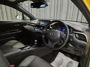 Внедорожник Toyota C-HR 2017 года, 2100000 рублей, Красноярск