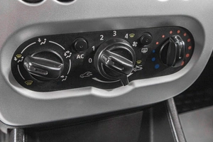 Хетчбэк Renault Sandero 2013 года, 639000 рублей, Барнаул