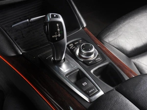 Внедорожник BMW X6 2012 года, 1990000 рублей, Красный Пахарь