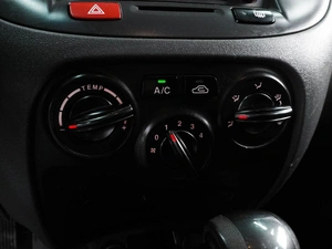 Хетчбэк Kia Rio 2011 года, 549000 рублей, Воронеж