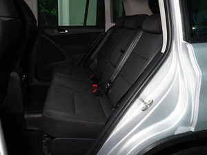 Внедорожник Volkswagen Tiguan 2013 года, 1177000 рублей, Тверь