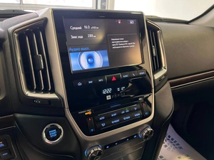 Внедорожник Toyota Land Cruiser 2016 года, 6899000 рублей, Красноярск