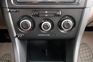 Хетчбэк Volkswagen Golf 2011 года, 699000 рублей, Пермь