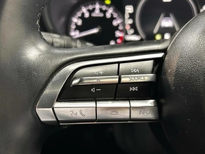 Хетчбэк Mazda 3 2019 года, 1612000 рублей, Красноярск