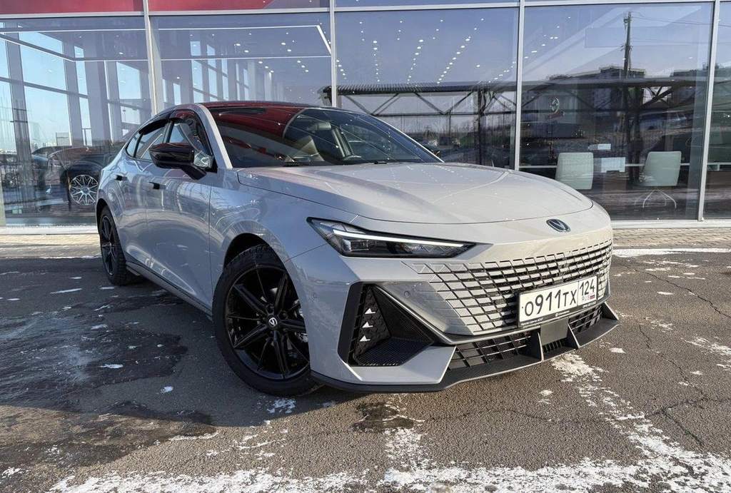 Лифтбек Changan UNI-V 2024 года, 2590000 рублей, Солонцы