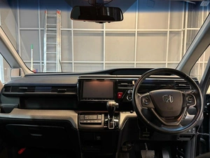 Минивэн Honda Stepwgn Spada 2017 года, 1897000 рублей, Красноярск