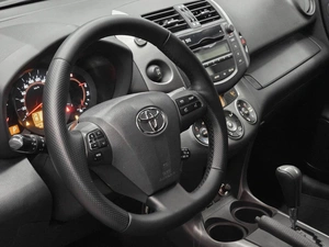 Внедорожник Toyota RAV4 2010 года, 1365000 рублей, Красноярск