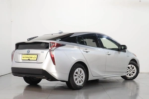 Лифтбек Toyota Prius 2017 года, 1429000 рублей, Челябинск