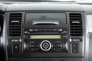 Хетчбэк Nissan Tiida 2012 года, 779000 рублей, Пермь