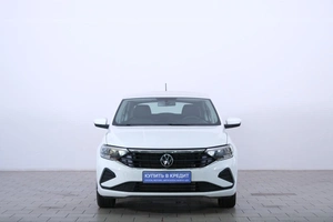 Лифтбек Volkswagen Polo 2021 года, 1699000 рублей, Омск