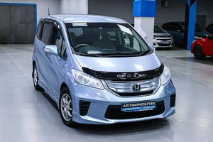Минивэн Honda Freed 2012 года, 973000 рублей, Солонцы