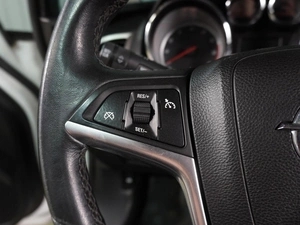 Хетчбэк Opel Astra 2012 года, 775000 рублей, Воронеж