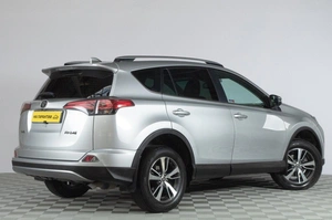 Внедорожник Toyota RAV4 2017 года, 2869000 рублей, Челябинск