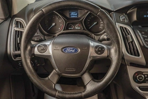 Хетчбэк Ford Focus 2013 года, 859000 рублей, Челябинск