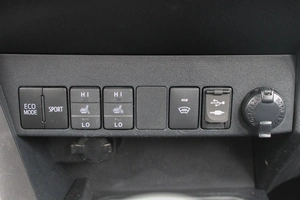 Внедорожник Toyota RAV4 2017 года, 2030000 рублей, Ярославль