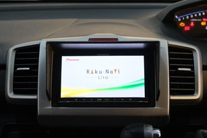 Минивэн Honda Freed 2012 года, 1199000 рублей, Омск