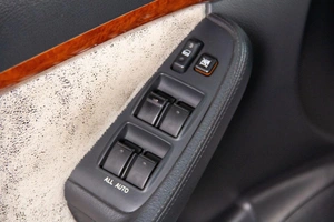 Седан Toyota Avensis 2007 года, 1169000 рублей, Сургут