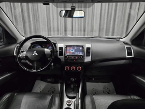 Внедорожник Mitsubishi Outlander 2011 года, 1179000 рублей, Красноярск