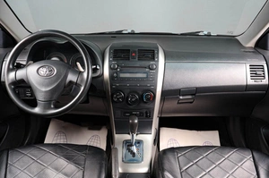 Седан Toyota Corolla 2008 года, 799000 рублей, Тюмень