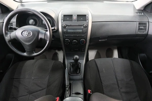 Седан Toyota Corolla 2008 года, 849000 рублей, Омск