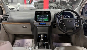 Внедорожник Toyota Land Cruiser Prado 2019 года, 4677000 рублей, Красноярск