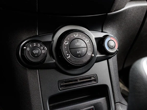 Седан Ford Fiesta 2015 года, 895000 рублей, Большой Сочи