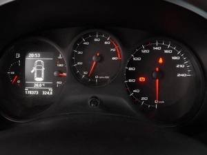 Хетчбэк SEAT Leon 2012 года, 499000 рублей, Воронеж
