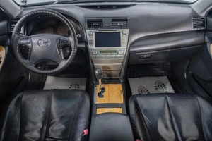 Седан Toyota Camry 2007 года, 1279000 рублей, Томск