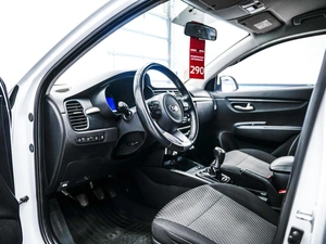 Хетчбэк Kia Rio X-Line 2019 года, 1370000 рублей, Красноярск