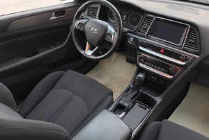 Седан Hyundai Sonata 2017 года, 1890000 рублей, Солонцы