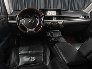 Седан Lexus ES 2015 года, 2078000 рублей, Тюмень